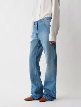 02 Jeans droit taille basse 02 Jeans droit taille basse