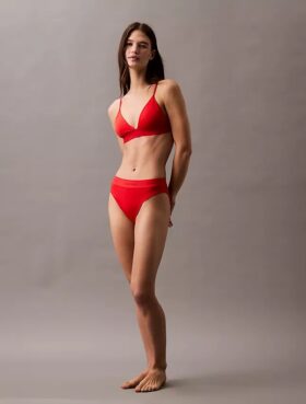 Bas de bikini moderne avec logo