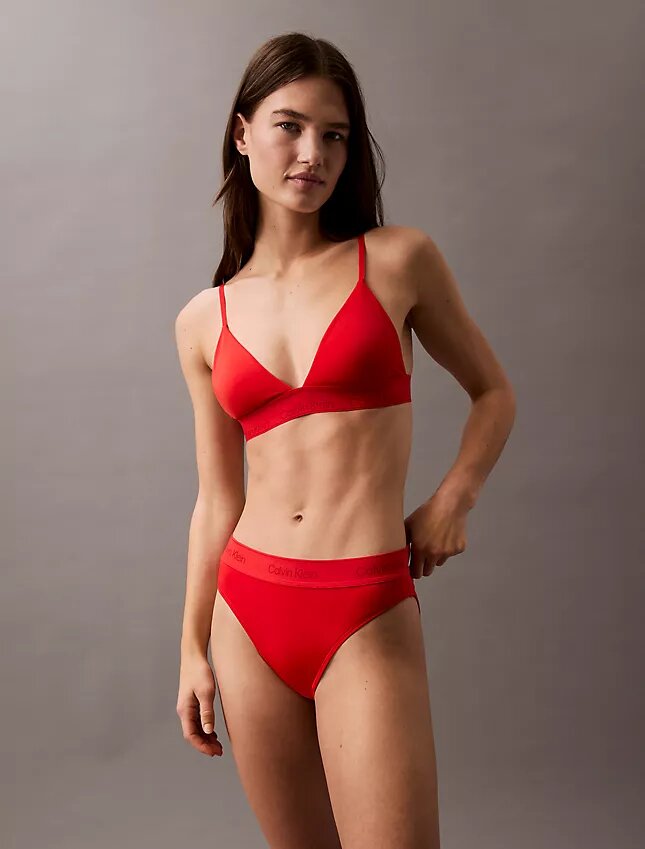 Bas de bikini moderne avec logo Bas de bikini moderne avec logo