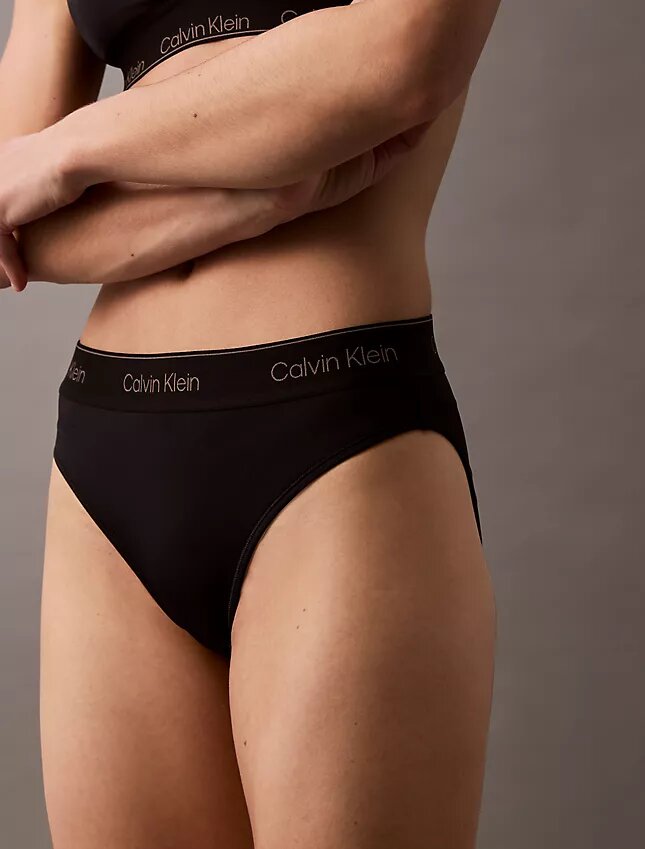 Bas de bikini moderne avec logo Bas de bikini moderne avec logo