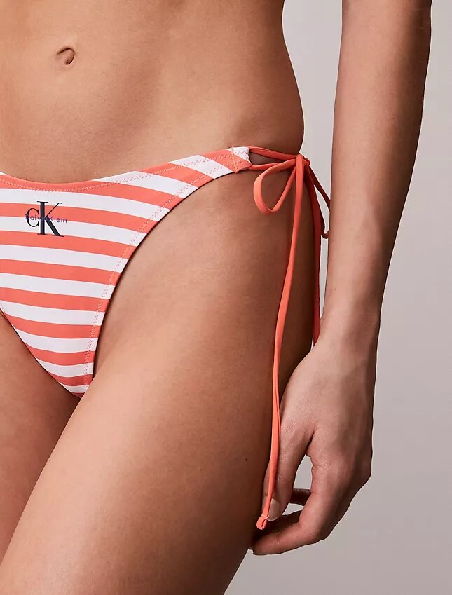 Bas de bikini à nouer sur les côtés avec monogramme graphique Bas de bikini à nouer sur les côtés avec monogramme graphique