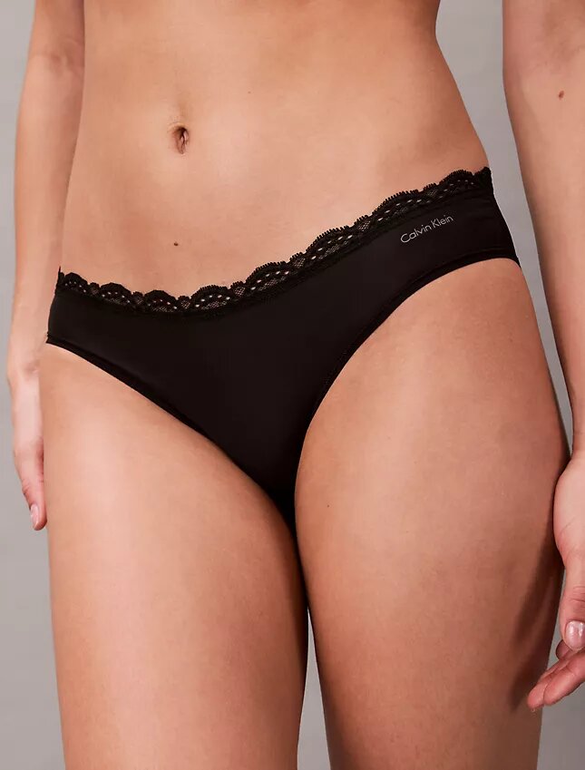 Bikini en microfibre extensible avec dentelle Bikini en microfibre extensible avec dentelle