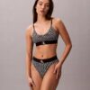 Bikini taille haute extensible en Microfiber à motif Monogram Bikini taille haute extensible en Microfiber à motif Monogram