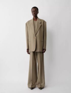 Blazer Avery