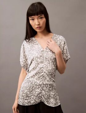 Blouse en satin froissé imprimé