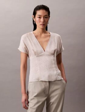 Blouse en satin imprimé à encolure en V