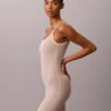 Body minimaliste en maille mi-cuisse Body minimaliste en maille mi-cuisse