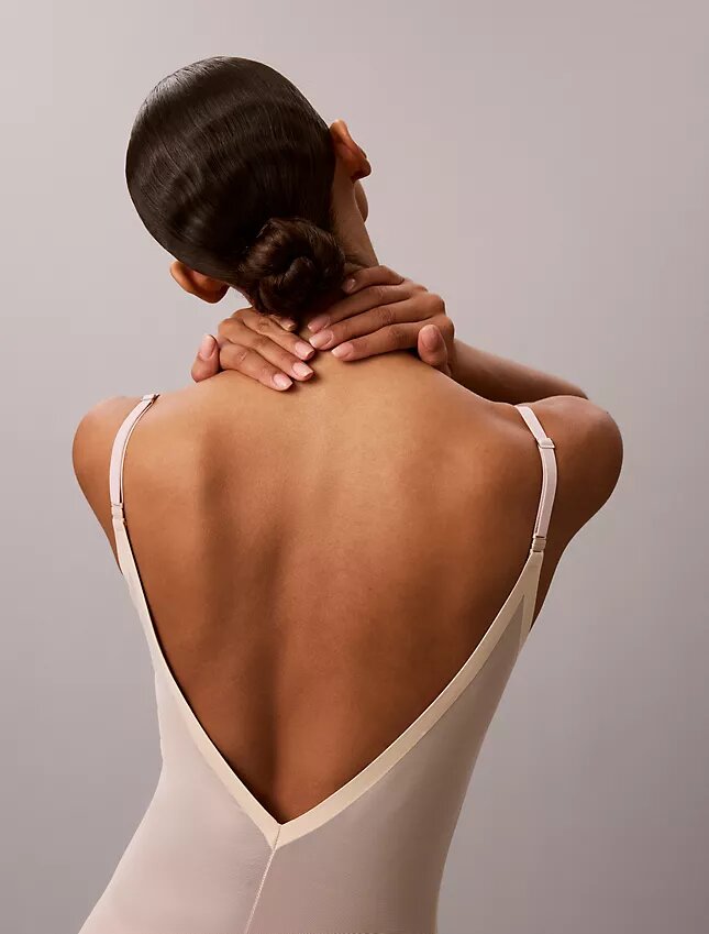 Body minimaliste en maille mi-cuisse Body minimaliste en maille mi-cuisse