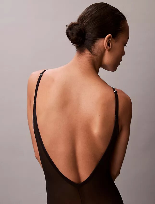 Body minimaliste en maille mi-cuisse Body minimaliste en maille mi-cuisse
