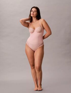 Body sensuel en dentelle extensible