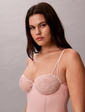 Body sensuel en dentelle extensible
