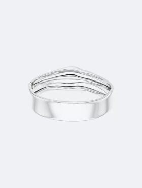Bracelet rigide à charnière aux formes fluides et sculpturales