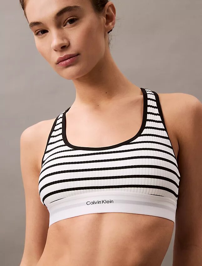 Bralette en coton Modal Stretch côtelé, légèrement doublée Bralette en coton Modal Stretch côtelé, légèrement doublée