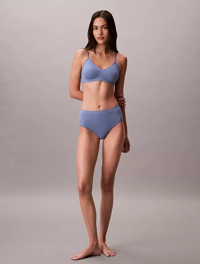 Bralette légèrement doublée avec armatures en gel Invisibles Bralette légèrement doublée avec armatures en gel Invisibles