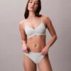 Bralette légèrement doublée avec armatures en gel Invisibles Bralette légèrement doublée avec armatures en gel Invisibles