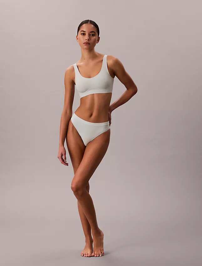 Bralette légèrement doublée avec armatures en gel Invisibles Bralette légèrement doublée avec armatures en gel Invisibles