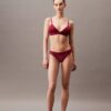 Bralette triangle légèrement doublée en dentelle moderne