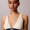 Bralette triangle légèrement doublée en Microfiber extensible avec monogramme graphique Bralette triangle légèrement doublée en Microfiber extensible avec monogramme graphique