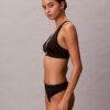 Bralette triangle légèrement doublée en Microfiber extensible avec monogramme graphique Bralette triangle légèrement doublée en Microfiber extensible avec monogramme graphique