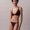 Bralette triangle légèrement doublée Form to Body Bralette triangle légèrement doublée Form to Body