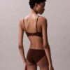Bralette triangle légèrement doublée Form to Body Bralette triangle légèrement doublée Form to Body