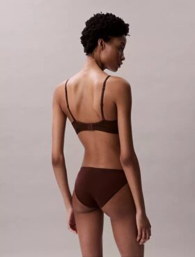 Bralette triangle légèrement doublée Form to Body Bralette triangle légèrement doublée Form to Body