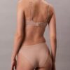 Bralette triangle légèrement doublée Form to Body Bralette triangle légèrement doublée Form to Body