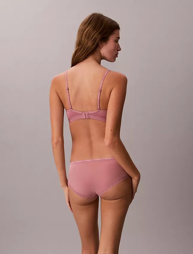 Bralette triangle légèrement doublée Form to Body Bralette triangle légèrement doublée Form to Body