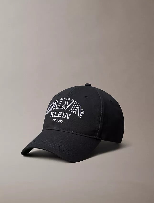 Casquette avec logo incurvé Casquette avec logo incurvé