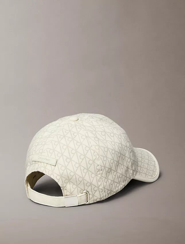 Casquette de baseball avec logo emblématique sur toute la surface Casquette de baseball avec logo emblématique sur toute la surface
