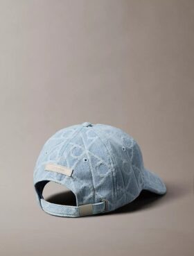 Casquette de baseball en Denim avec logo emblématique sur toute la surface