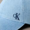 Casquette de baseball en Denim délavé avec logo brodé Casquette de baseball en Denim délavé avec logo brodé