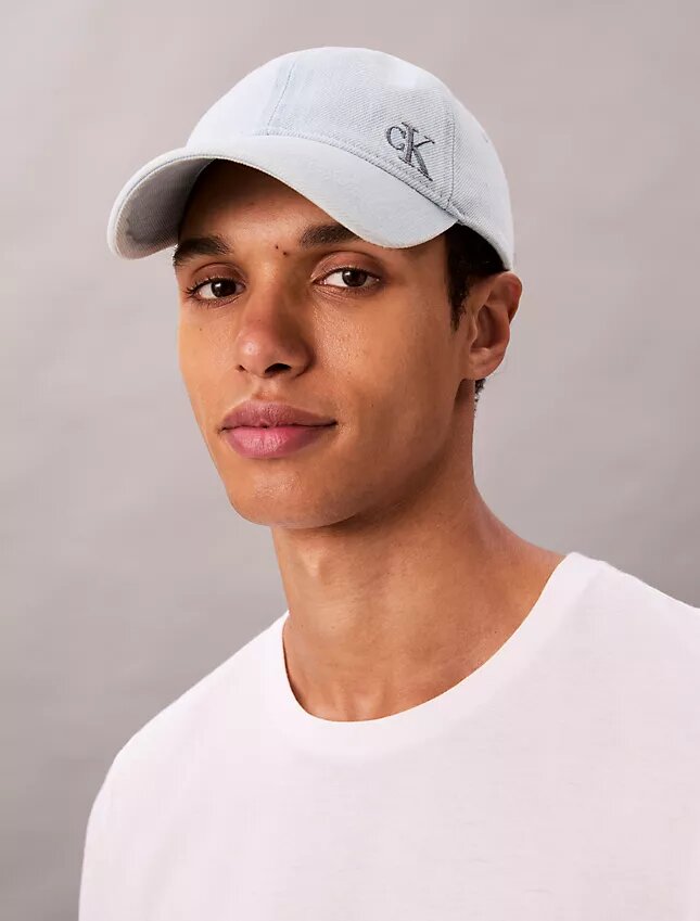 Casquette de baseball en Denim délavé avec logo brodé Casquette de baseball en Denim délavé avec logo brodé