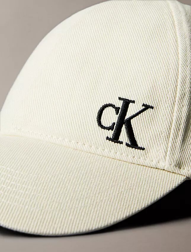 Casquette de baseball en sergé de coton brossé avec logo Casquette de baseball en sergé de coton brossé avec logo