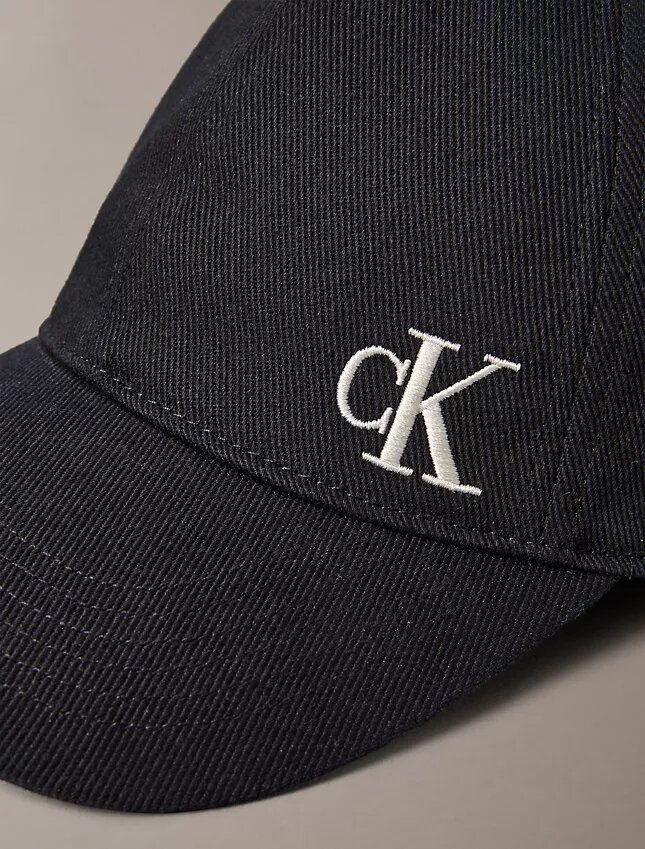 Casquette de baseball en sergé de coton brossé avec logo Casquette de baseball en sergé de coton brossé avec logo