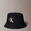 Chapeau bob en sergé avec monogramme brodé Chapeau bob en sergé avec monogramme brodé