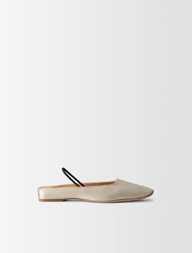 Chaussures plates en satin de soie Lana Chaussures plates en satin de soie Lana