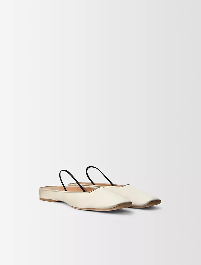 Chaussures plates en satin de soie Lana Chaussures plates en satin de soie Lana
