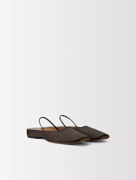 Chaussures plates en satin de soie Lana Chaussures plates en satin de soie Lana