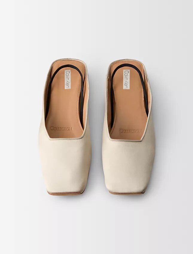 Chaussures plates en satin de soie Lana Chaussures plates en satin de soie Lana