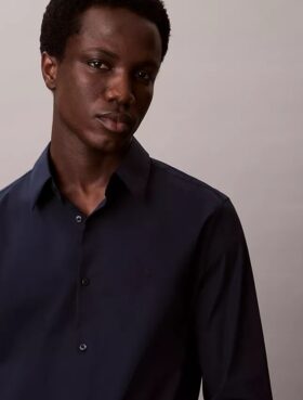 Chemise ajustée stretch à boutons