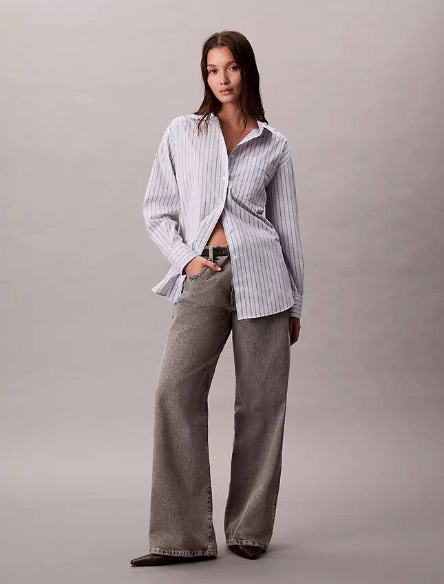 Chemise ample à boutons en popeline rayée Chemise ample à boutons en popeline rayée