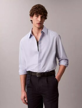 Chemise boutonnée ample en coton uni