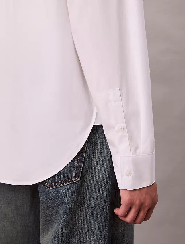 Chemise boutonnée ample en popeline avec logo graphique Chemise boutonnée ample en popeline avec logo graphique