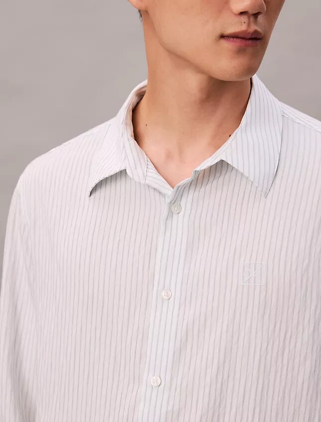 Chemise boutonnée décontractée en mélange de viscose à rayures Chemise boutonnée décontractée en mélange de viscose à rayures