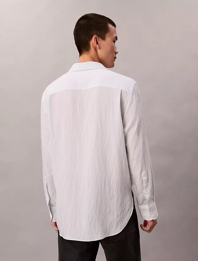 Chemise boutonnée décontractée en mélange de viscose à rayures Chemise boutonnée décontractée en mélange de viscose à rayures