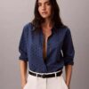 Chemise boutonnée en broderie anglaise Chemise boutonnée en broderie anglaise
