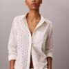 Chemise boutonnée en broderie anglaise Chemise boutonnée en broderie anglaise