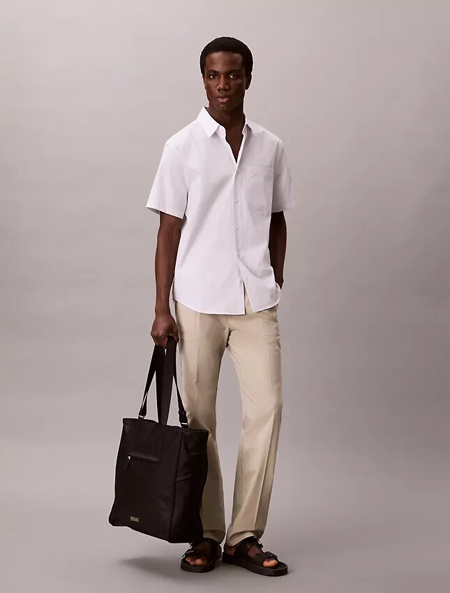 Chemise boutonnée en coton Stretch à fines rayures Chemise boutonnée en coton Stretch à fines rayures
