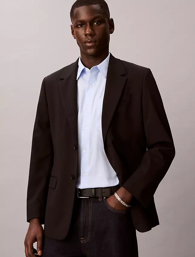 Chemise boutonnée en coton Stretch à fines rayures Chemise boutonnée en coton Stretch à fines rayures